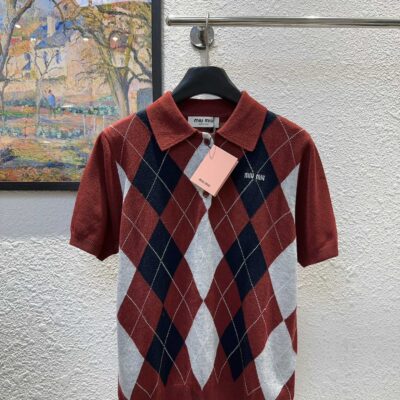 Miu Miu高仿菱格針織翻領短袖學院風Argyle復古撞色一比一復刻上衣