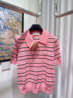 Miu Miu高仿粉色條紋針織Polo短袖上衣一比一復刻學院風少女感毛衣