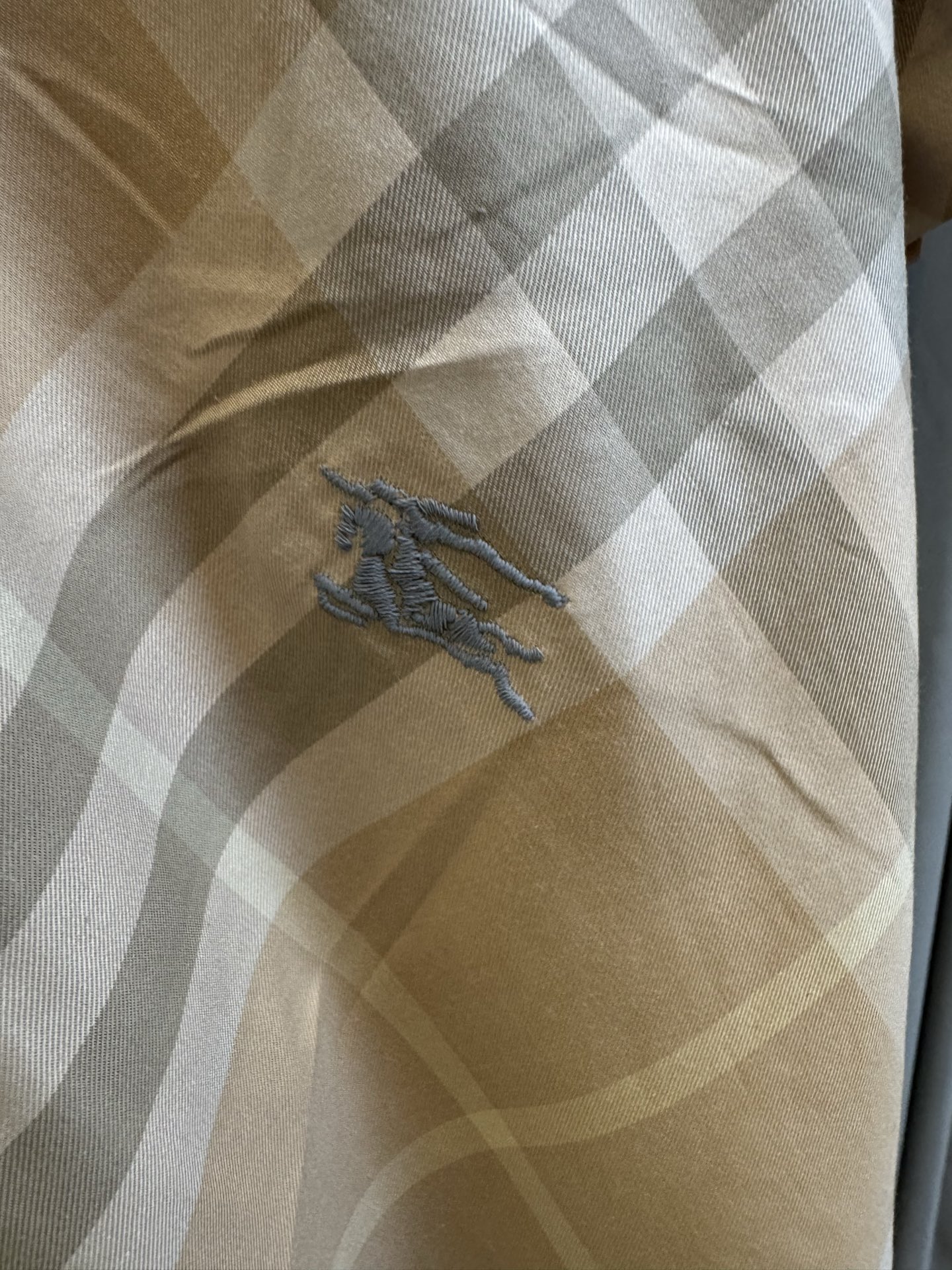 Burberry高仿短袖襯衫經典格紋設計時尚百搭英倫風格