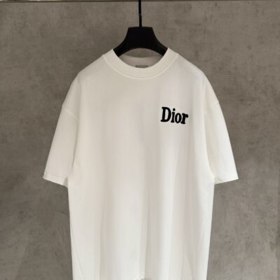 Dior高仿短袖T恤刺繡Logo設計寬鬆版型極簡百搭高端時尚風格