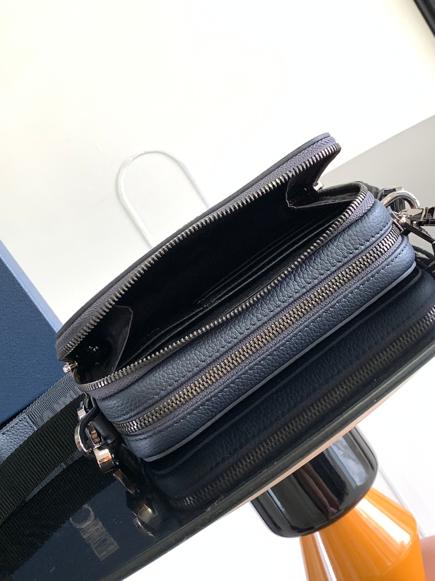 Dior 精緻版 壓紋皮革迷你斜背包 質感佳百搭 都會輕奢