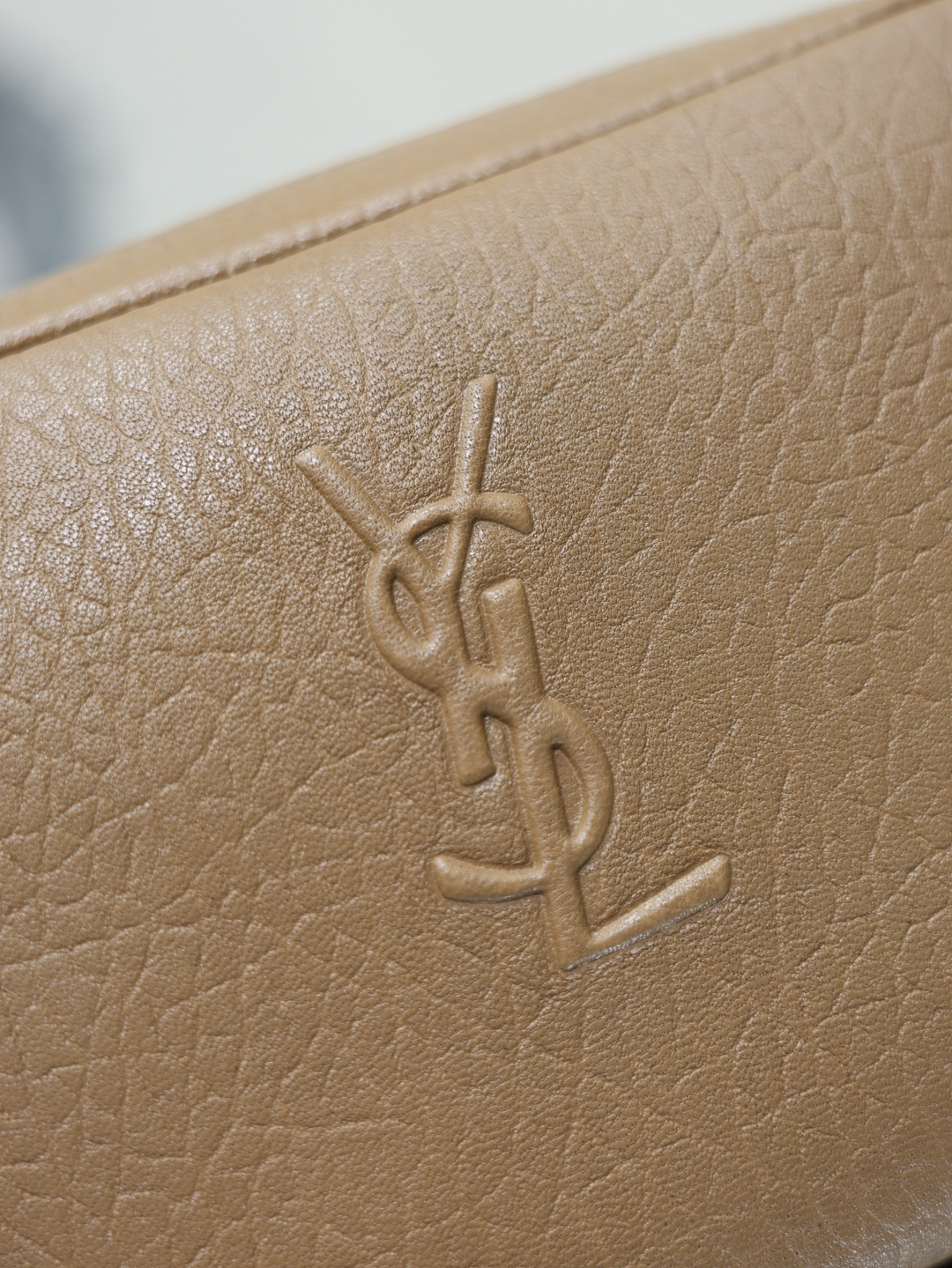 YSL 超A貨 奶茶棕流蘇斜背包 優雅百搭 法式奢華520534