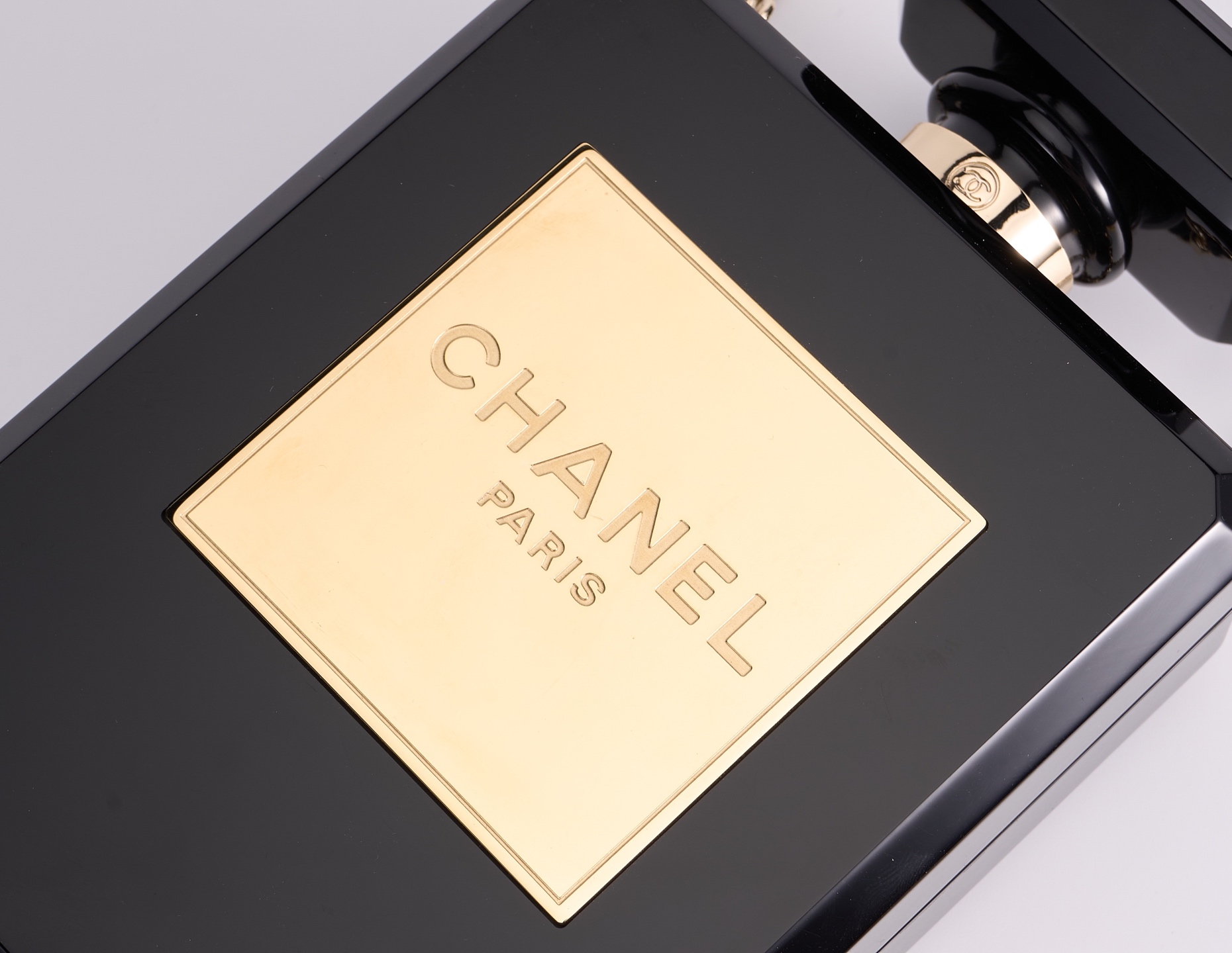 Chanel高仿香水瓶晚宴包黑金壓克力鏈條斜背精品盒子包NA100