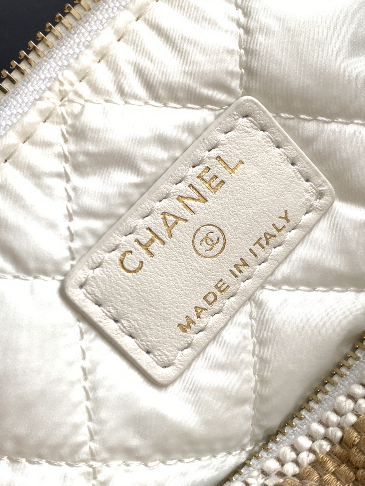 Chanel高仿米白條紋帆布化妝包小香風收納手拿包旅行盥洗包AP4990