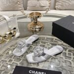 Chanel高仿銀色山茶花夾腳拖鞋精品涼鞋夏季時尚百搭款