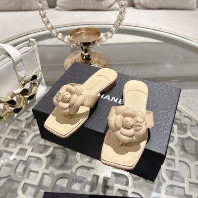 Chanel高仿米杏色山茶花拖鞋精品低跟涼鞋優雅百搭女鞋