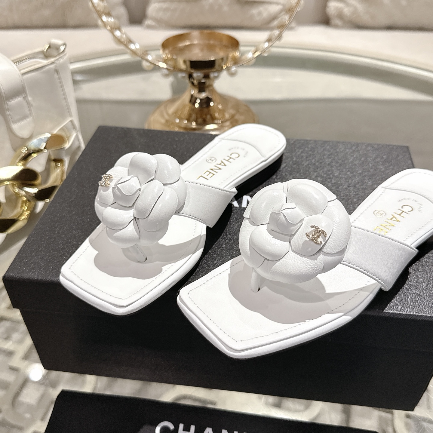 Chanel高仿白色山茶花拖鞋精品方頭低跟涼鞋優雅百搭女鞋