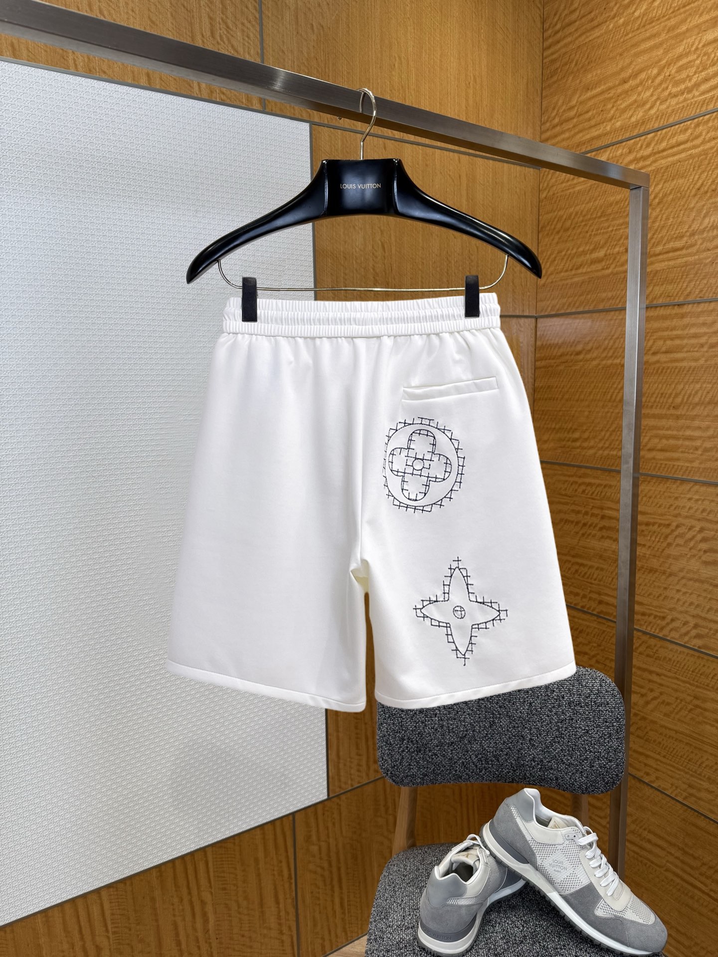 LV一比一刺繡休閒短褲簡約抽繩五分褲男士潮流百搭款