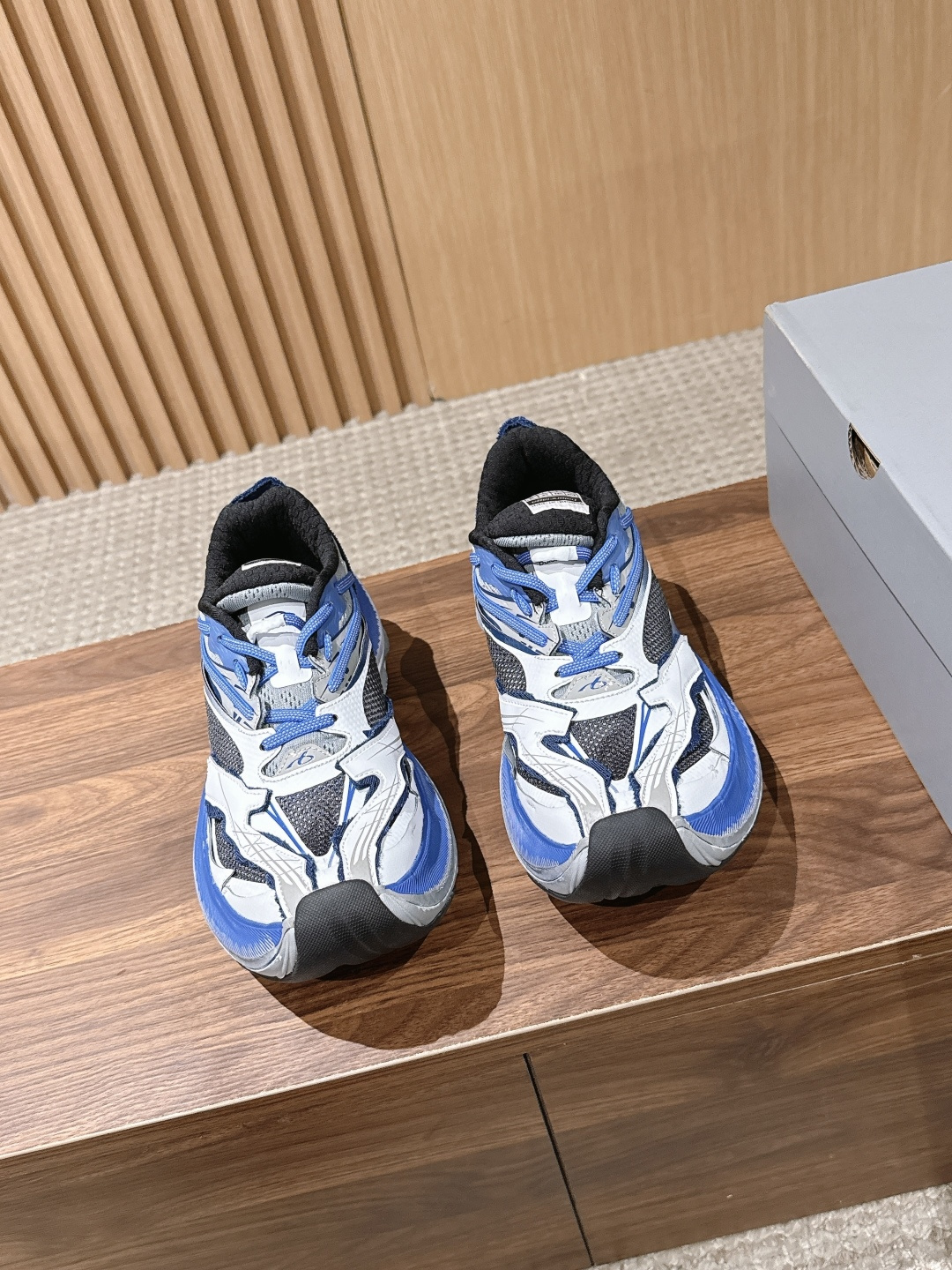 高仿Balenciaga鞋全解析：從Triple S到3XL，解構巴黎世家的街頭時尚革命