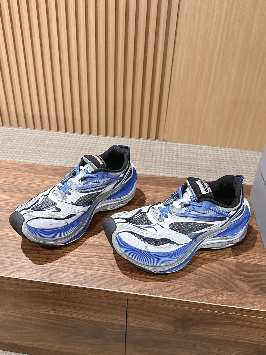 高仿Balenciaga鞋全解析：從Triple S到3XL，解構巴黎世家的街頭時尚革命