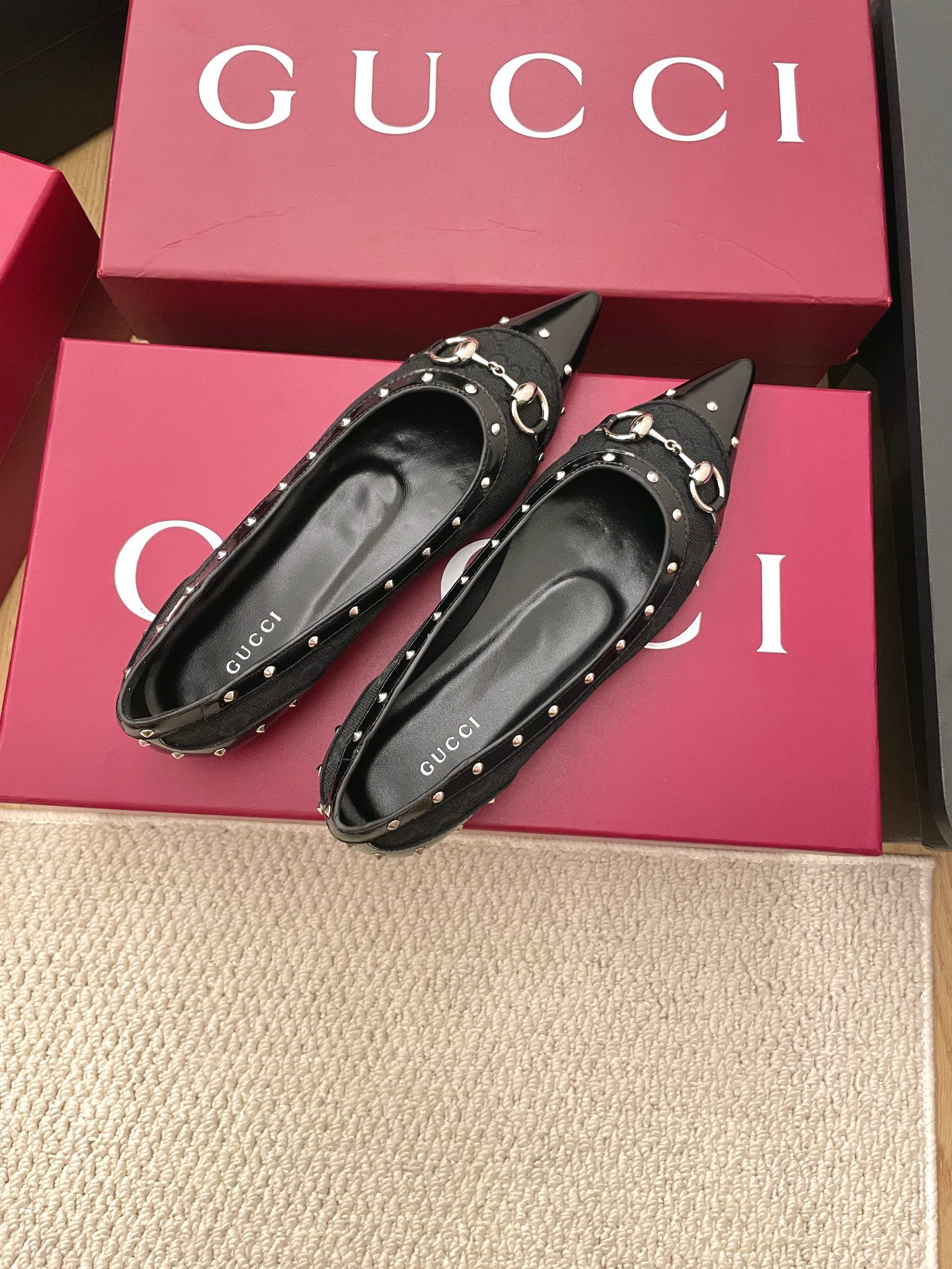Gucci 精緻版 馬銜扣尖頭平底鞋 經典優雅設計 法式奢華