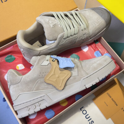 Louis Vuitton 超A貨 LV Trainer 淺色麂皮運動鞋 優雅百搭 日系簡約