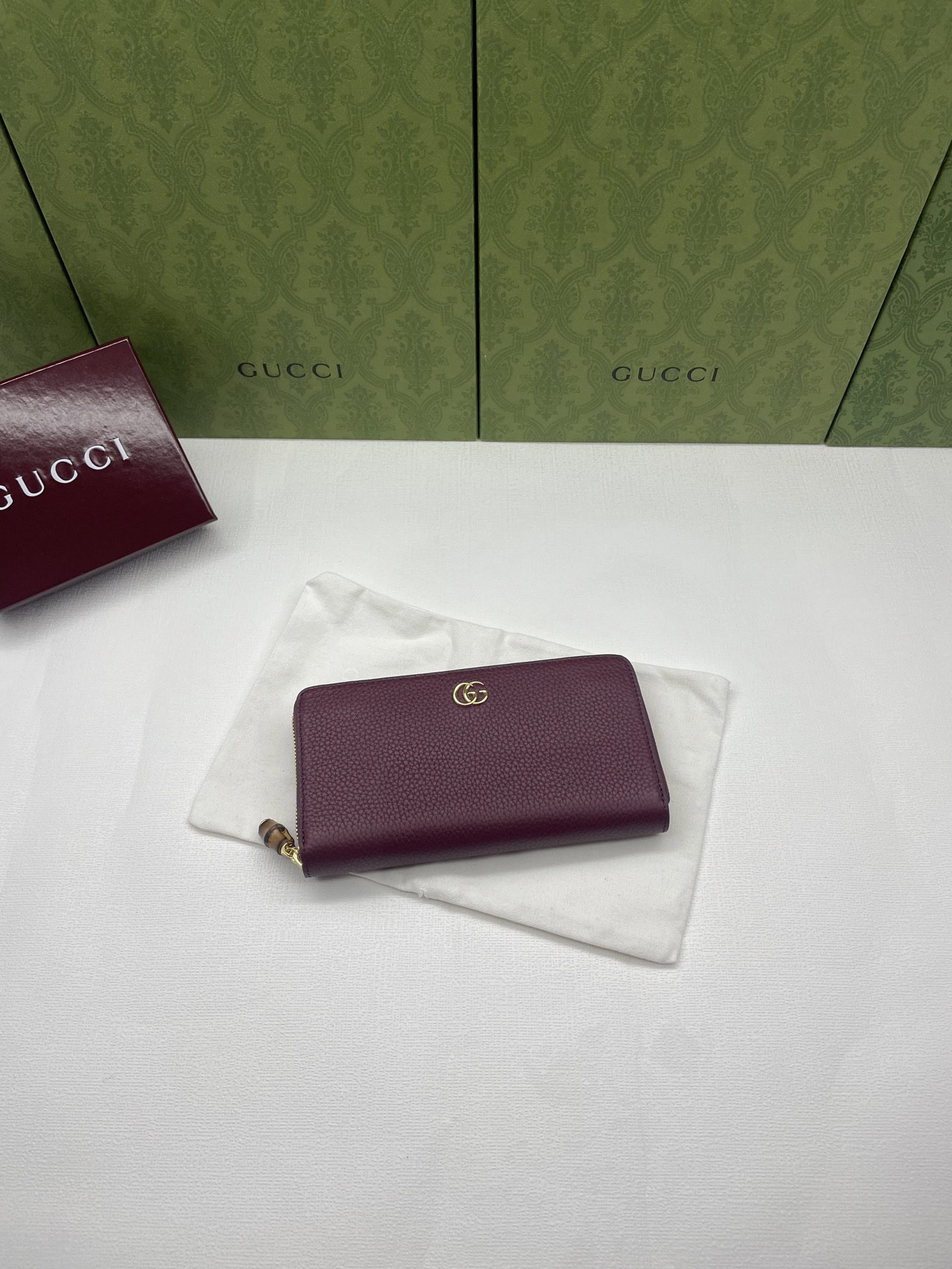 Gucci 一比一 荔枝紋拉鍊長夾 經典優雅款 都會輕奢739499