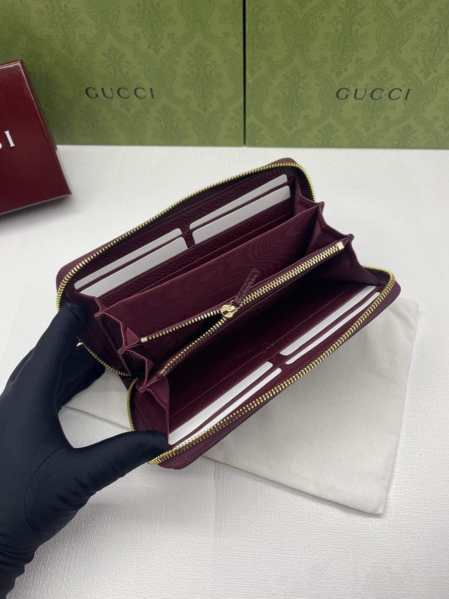 Gucci 一比一 荔枝紋拉鍊長夾 經典優雅款 都會輕奢739499