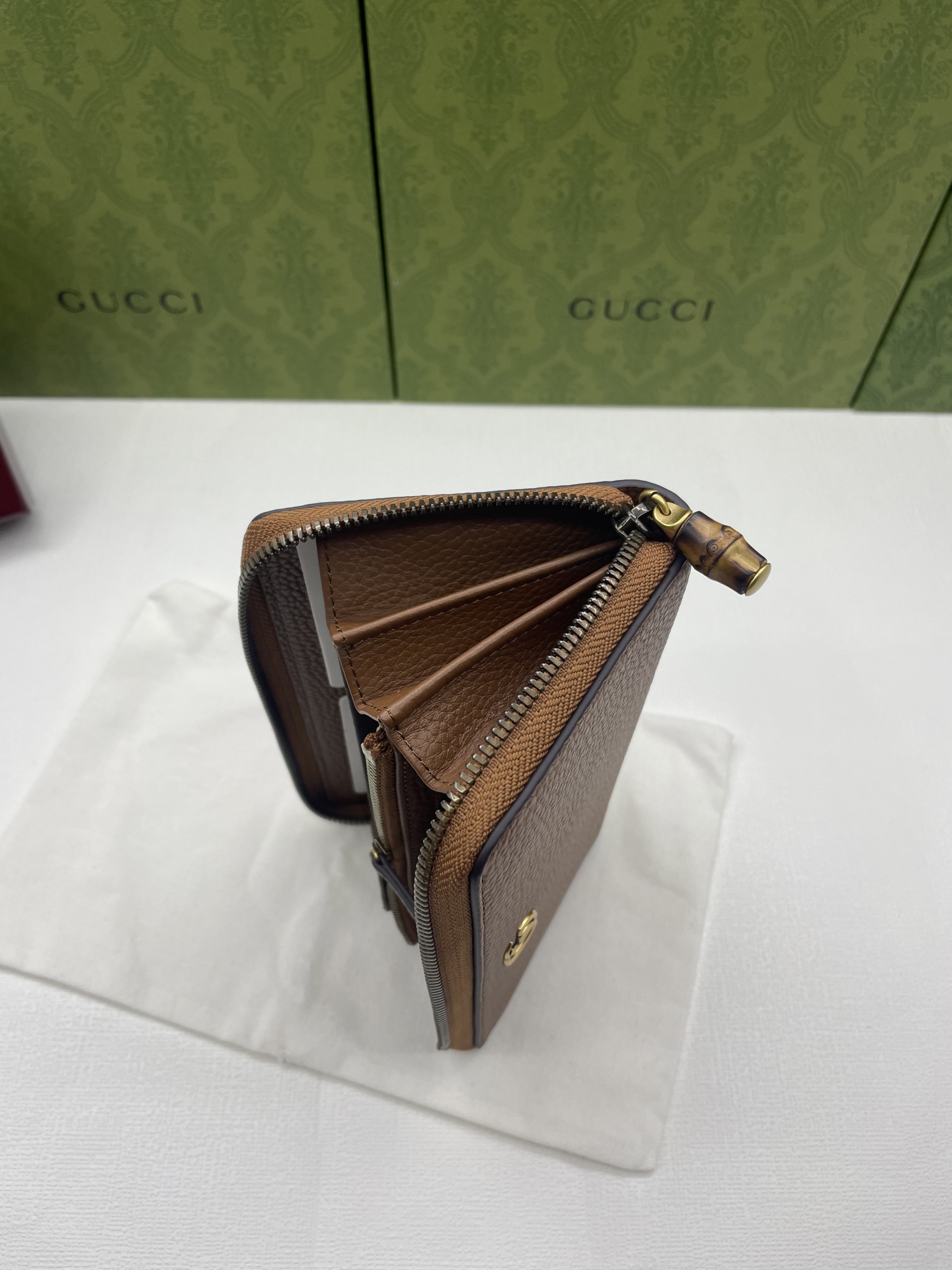 Gucci 原單 荔枝紋拉鍊長夾 經典耐看款 都會輕奢739499