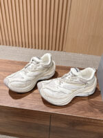 New Balance 原單 復古網布拼接老爹鞋 優雅質感 日系簡約
