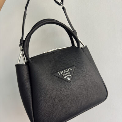 Prada 精緻版 荔枝紋手提斜背包 優雅質感 都會輕奢