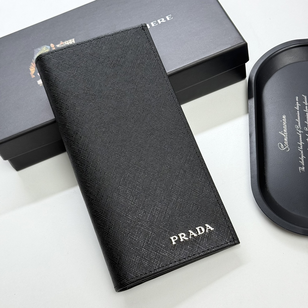 Prada 精緻版 經典LOGO長夾 百搭質感 都會輕奢
