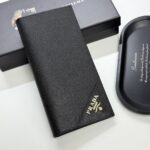 Prada 精品仿製 長夾對折設計 優雅質感 都會輕奢
