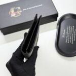 Prada 精品仿製 長夾對折設計 優雅質感 都會輕奢