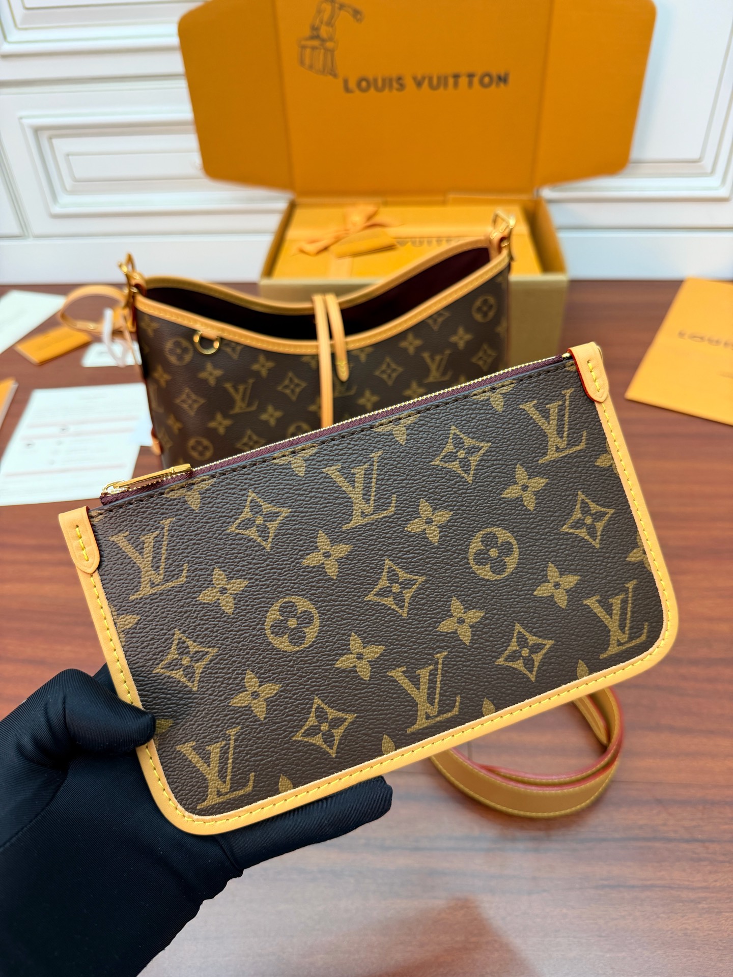 Louis Vuitton 原單 CarryAll PM 手提肩背包 套裝款 優雅百搭 都會輕奢M46203