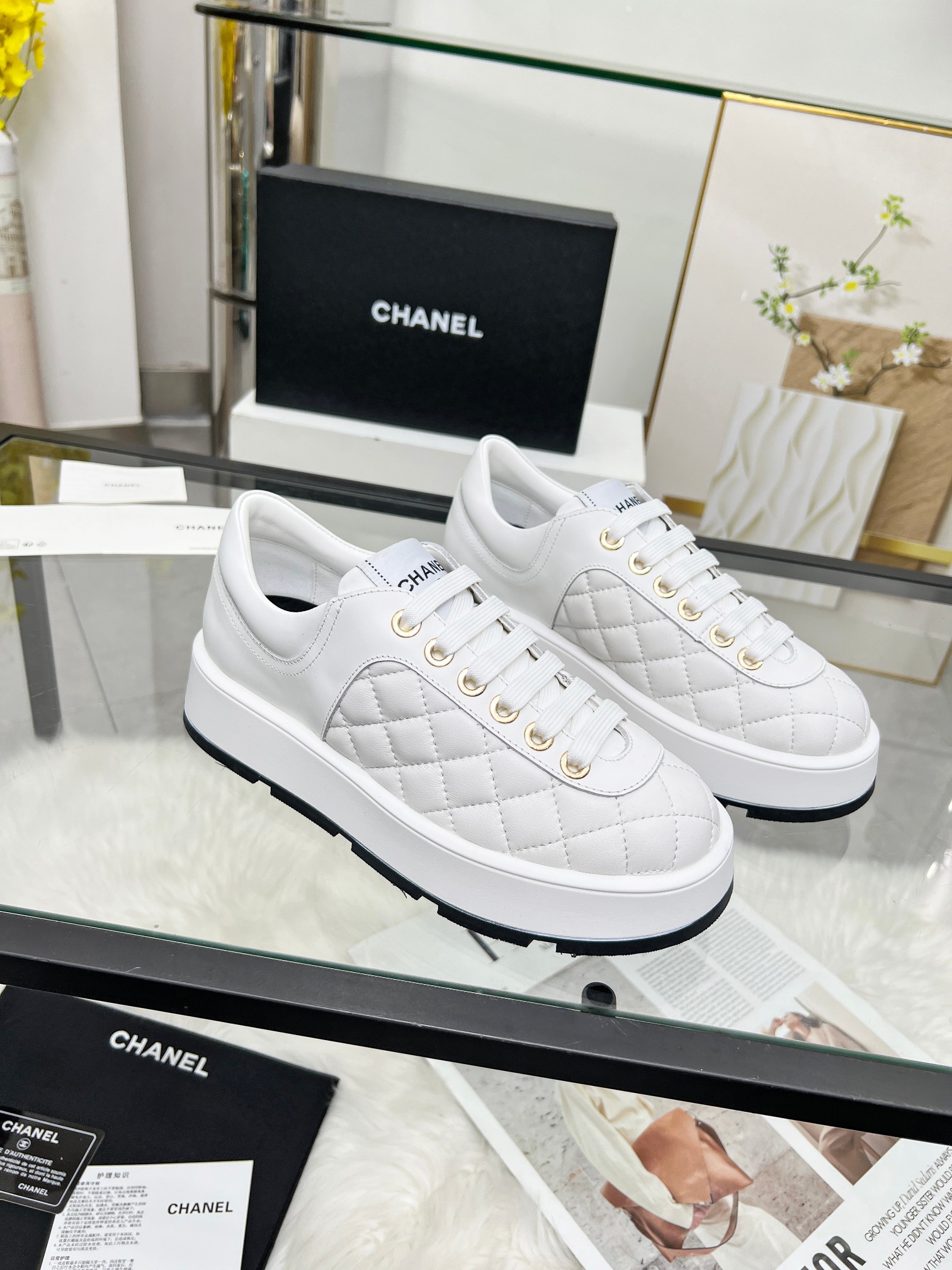 Chanel風格 白色菱格紋厚底休閒鞋 極簡質感設計 小香風百搭款
