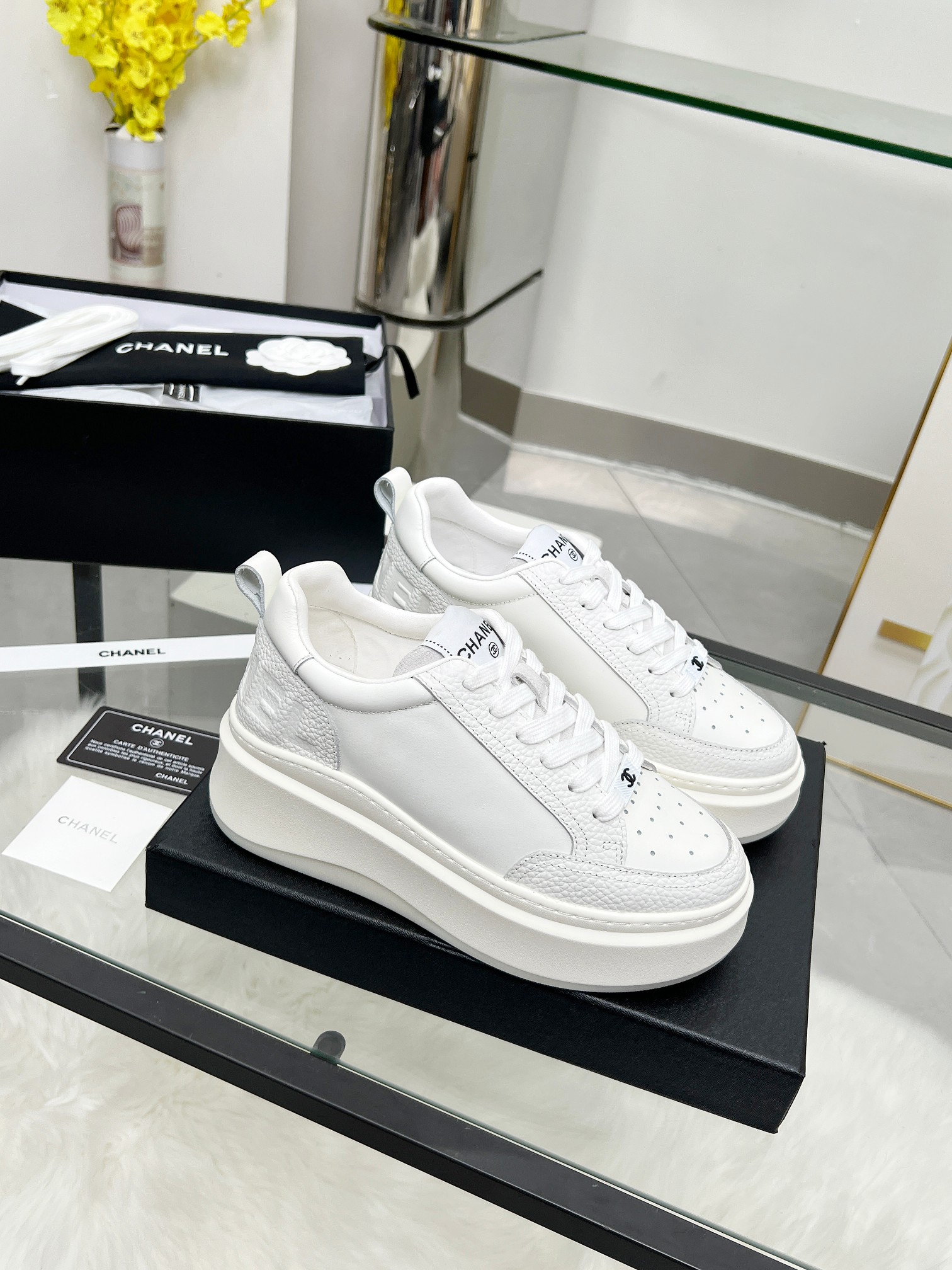 Chanel風格 全白極簡厚底休閒鞋 純色設計百搭款 氣質日常女鞋