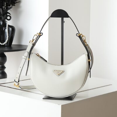 Prada 精品仿製 半月弧形肩背包 清新配色 優雅百搭 日系簡約1BC194