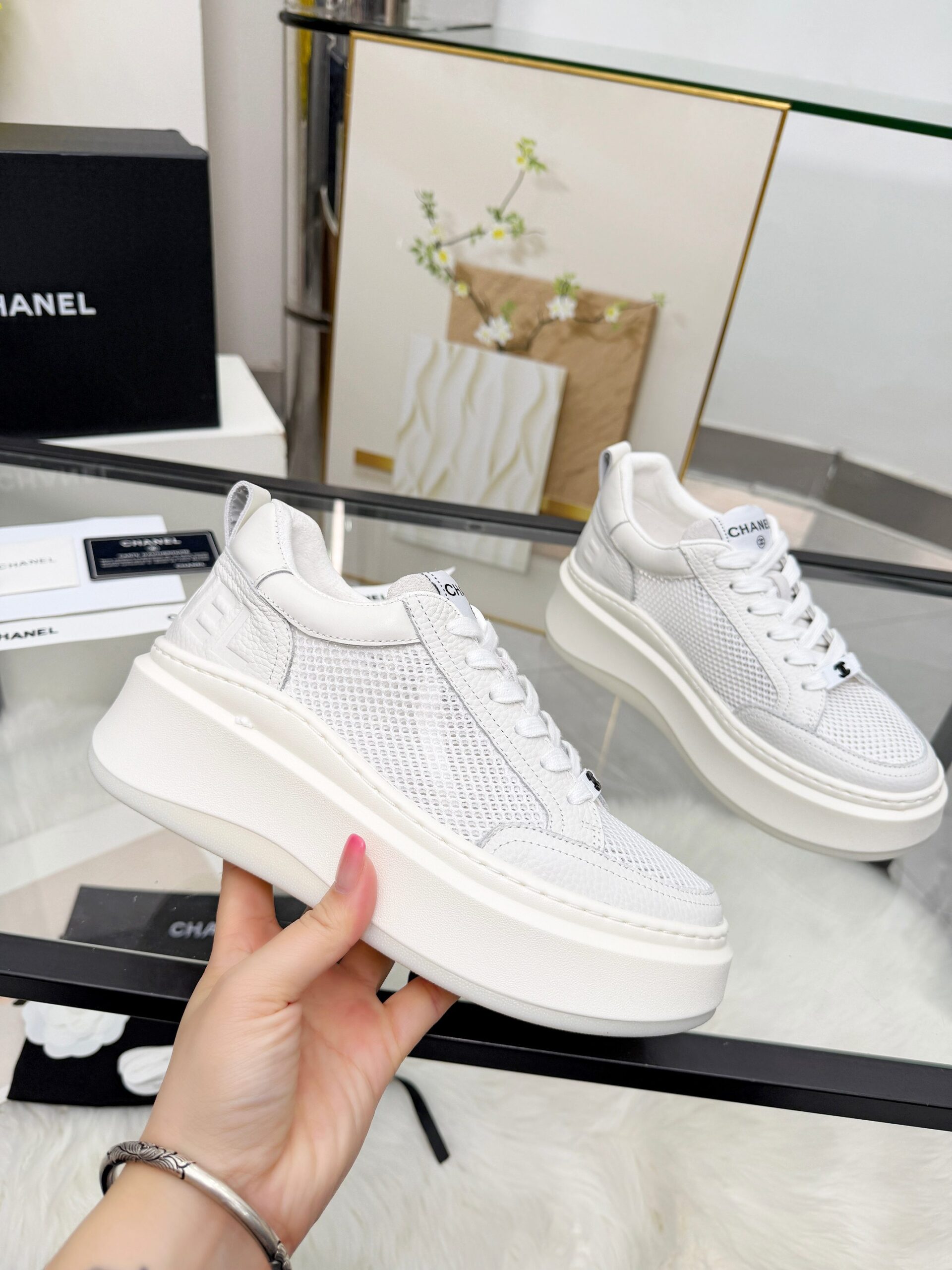 Chanel風格 全白透氣網布厚底休閒鞋 輕量設計夏季百搭款 清爽女鞋