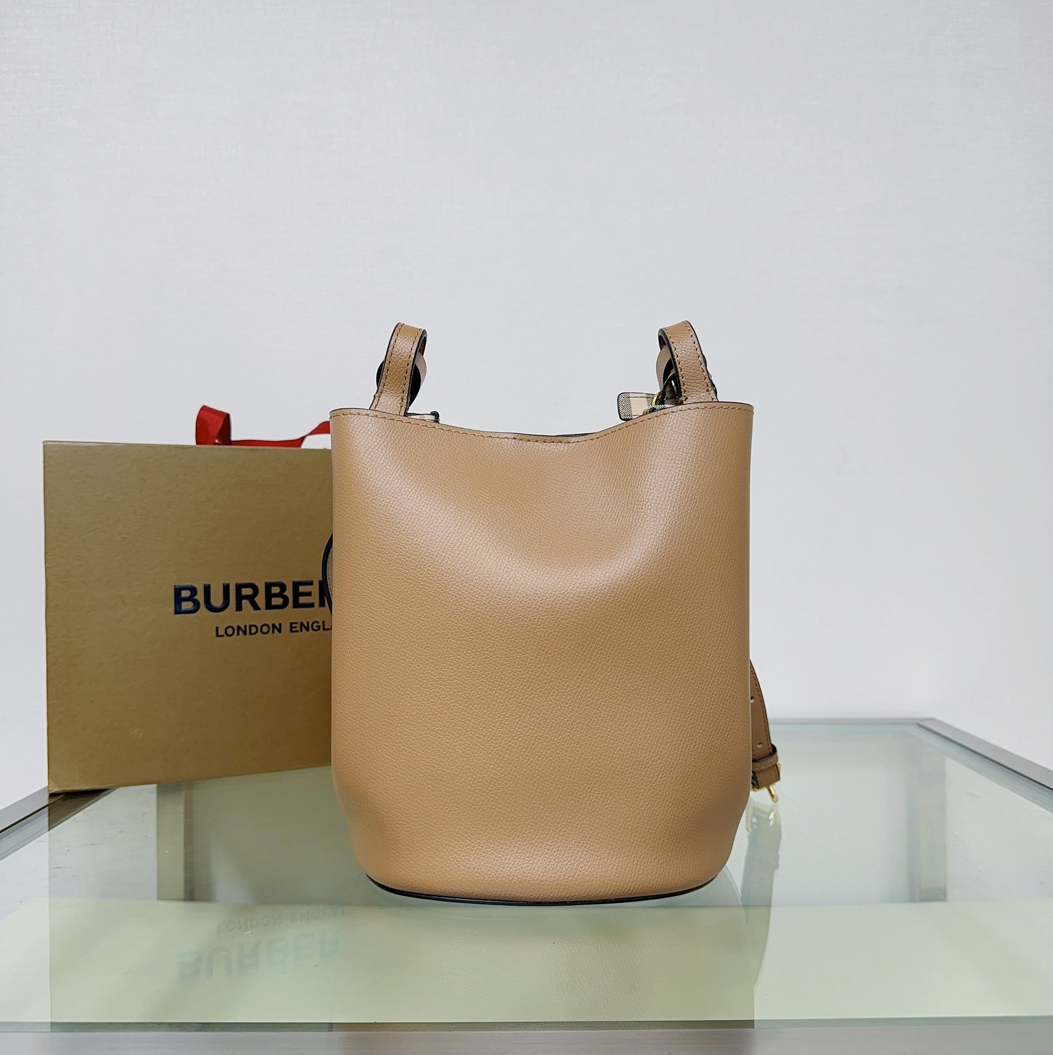 BURBERRY 一比一經典水桶包 優雅新款 都會輕奢風格