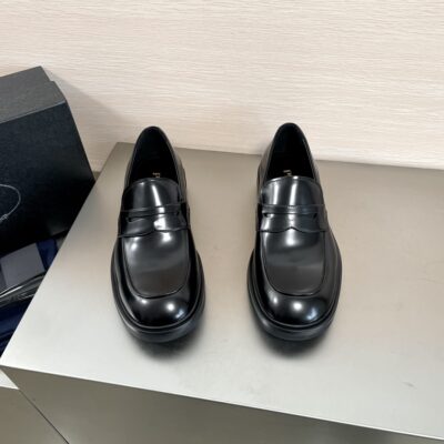 PRADA 精緻版 黑色樂福鞋 百搭限定 質感佳 都會輕奢