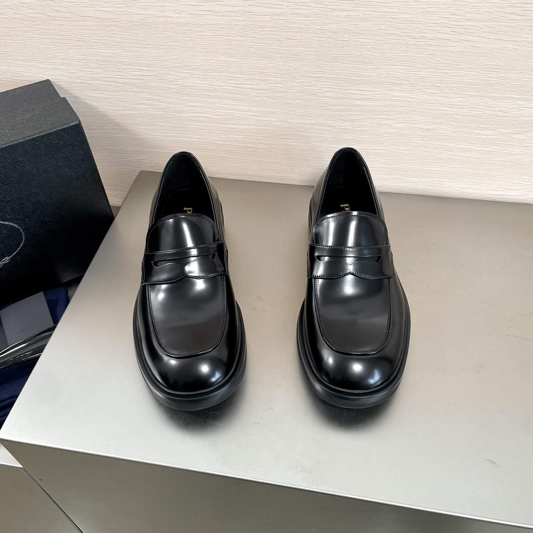 PRADA 精緻版 黑色樂福鞋 百搭限定 質感佳 都會輕奢