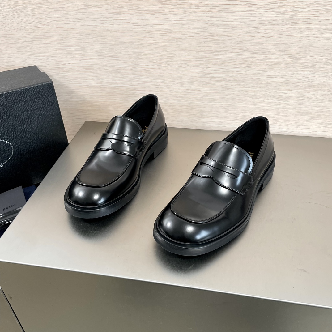 PRADA 精緻版 黑色樂福鞋 百搭限定 質感佳 都會輕奢