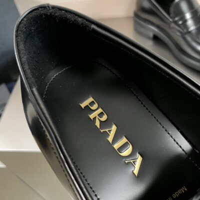 PRADA 精緻版 黑色樂福鞋 百搭限定 質感佳 都會輕奢