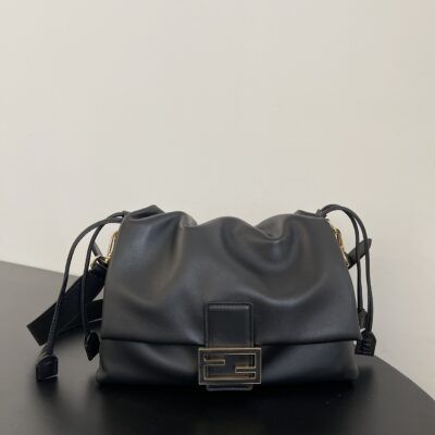 Fendi 精緻版 Mamma Baguette 軟皮肩背包 百搭耐看 都會輕奢