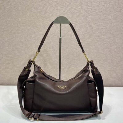 Prada 一比一 牛皮弧形肩背包 柔軟設計 百搭耐看 都會輕奢1BC264