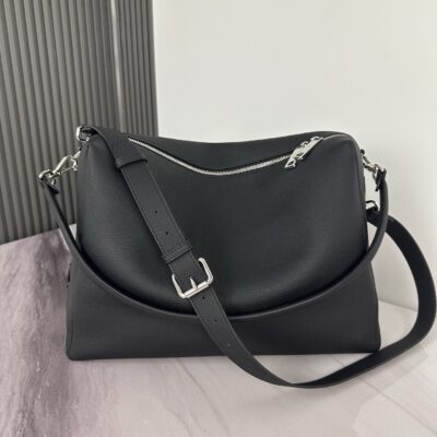 Fendi 精緻版 拉鍊肩背包 百搭質感佳 都會輕奢