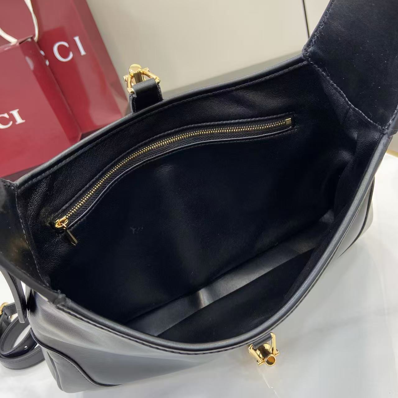 Gucci 精緻版 Jackie 肩背包 優雅百搭 法式奢華863137