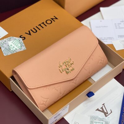 Louis Vuitton復刻 M27664 Sarah 長夾 桃色 Monogram Empreinte 皮革 女士錢包 彩虹系列款