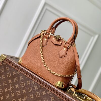 Louis Vuitton 精緻版 手提鏈條迷你包 經典壓紋設計 百搭款 法式奢華M29445