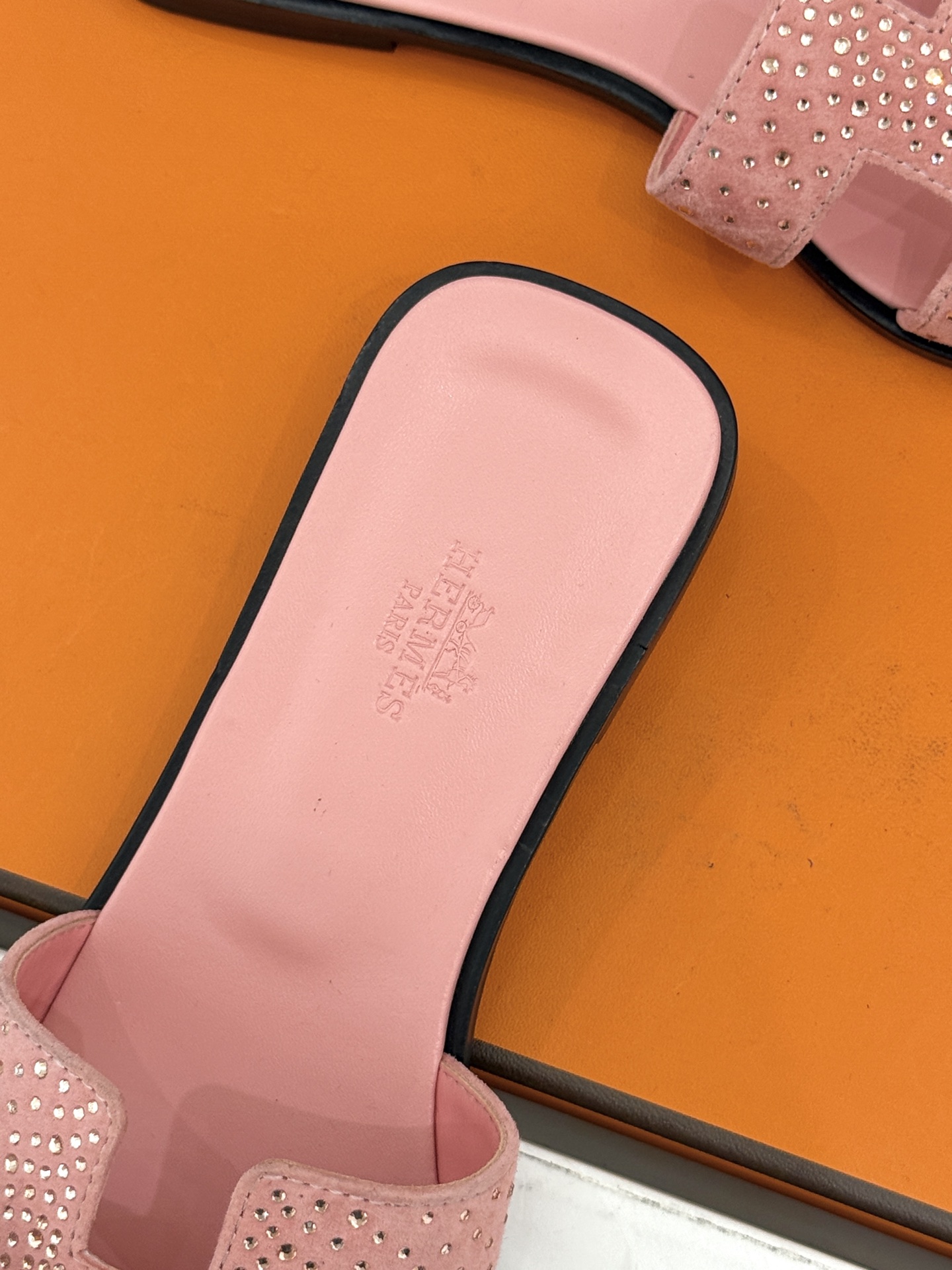 Hermès 精緻版 H字水鑽拖鞋 閃耀設計 百搭質感 優雅新款 法式奢華