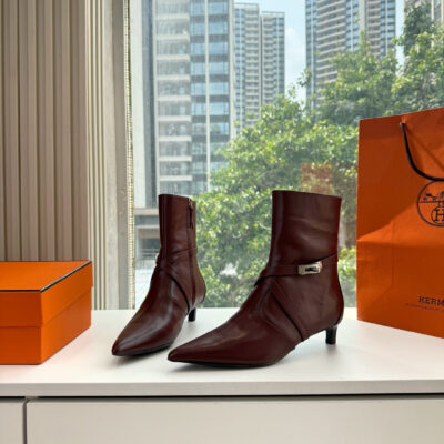 Hermès 原版 酒紅色短靴 Kelly扣設計 尖頭細跟優雅氣質款