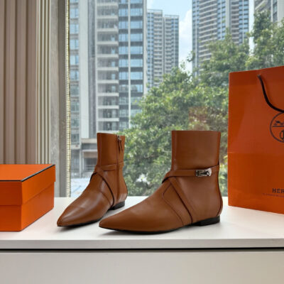 Hermès 原版 橘紅麂皮H字拖鞋 愛心鏤空設計 水鑽滾邊亮眼款