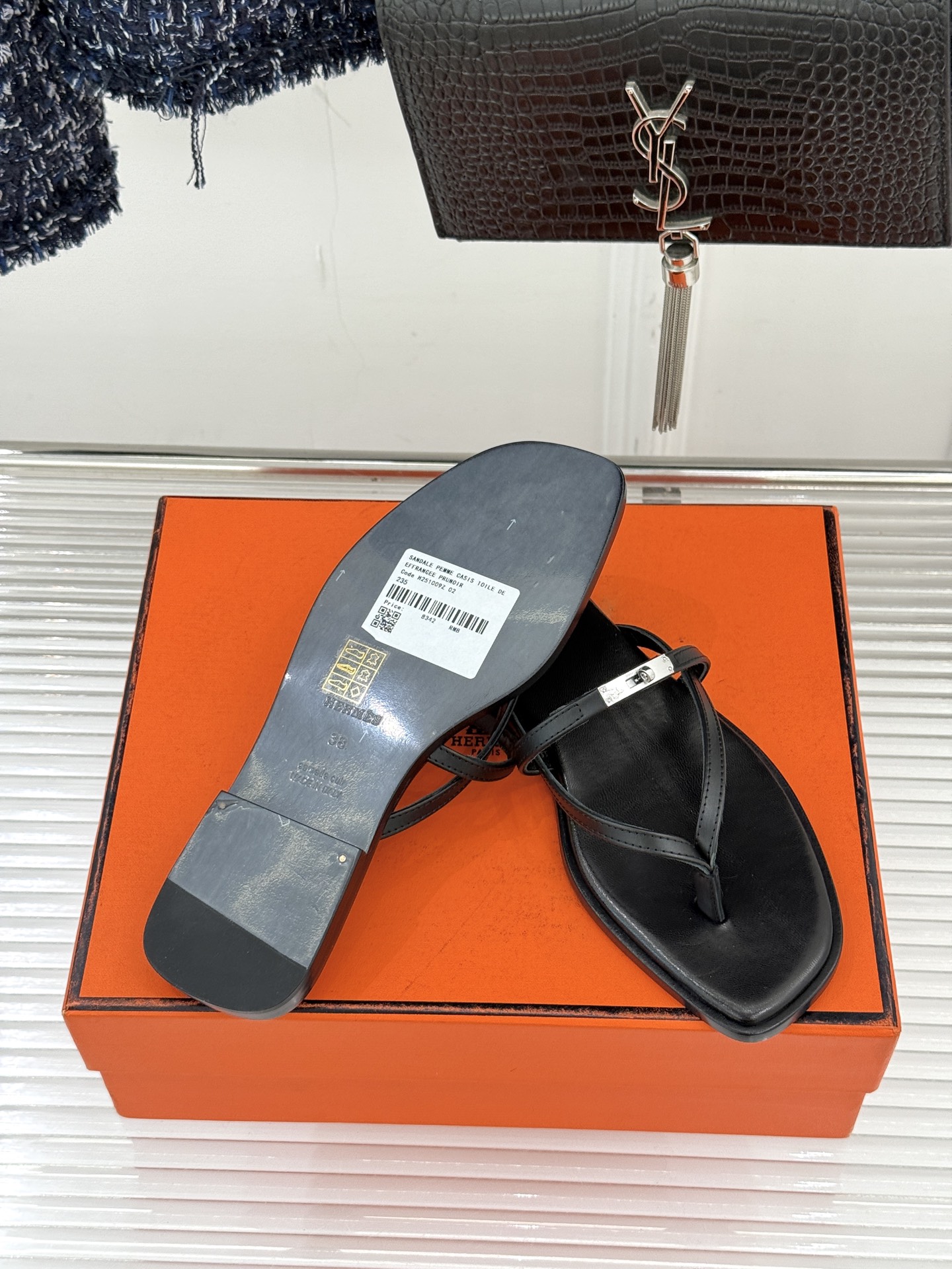 Hermès 頂級版本 涼鞋 人字拖 Kelly扣 細帶設計 經典黑色百搭款