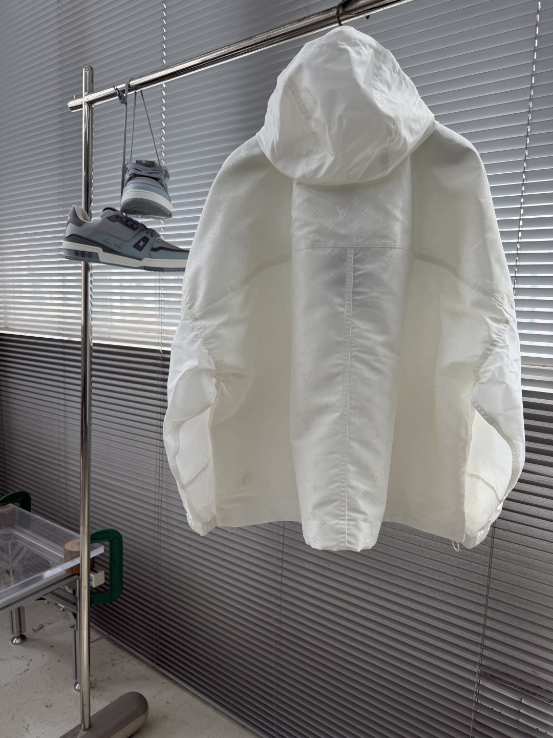 路易威登 精緻版 連帽拉鍊外套 優雅 都會輕奢
