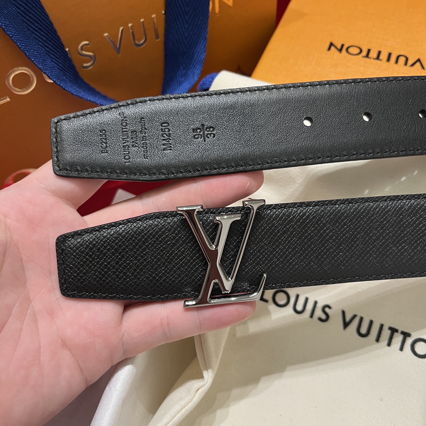 路易威登 精緻版 LV INITIALES皮帶 耐看 街頭時尚
