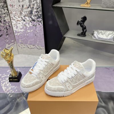 Louis Vuitton 精緻版低筒運動鞋 暢銷百搭 都會輕奢