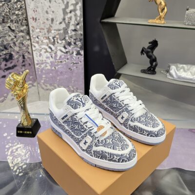 Louis Vuitton 精緻版低筒運動鞋 新款質感佳 街頭時尚