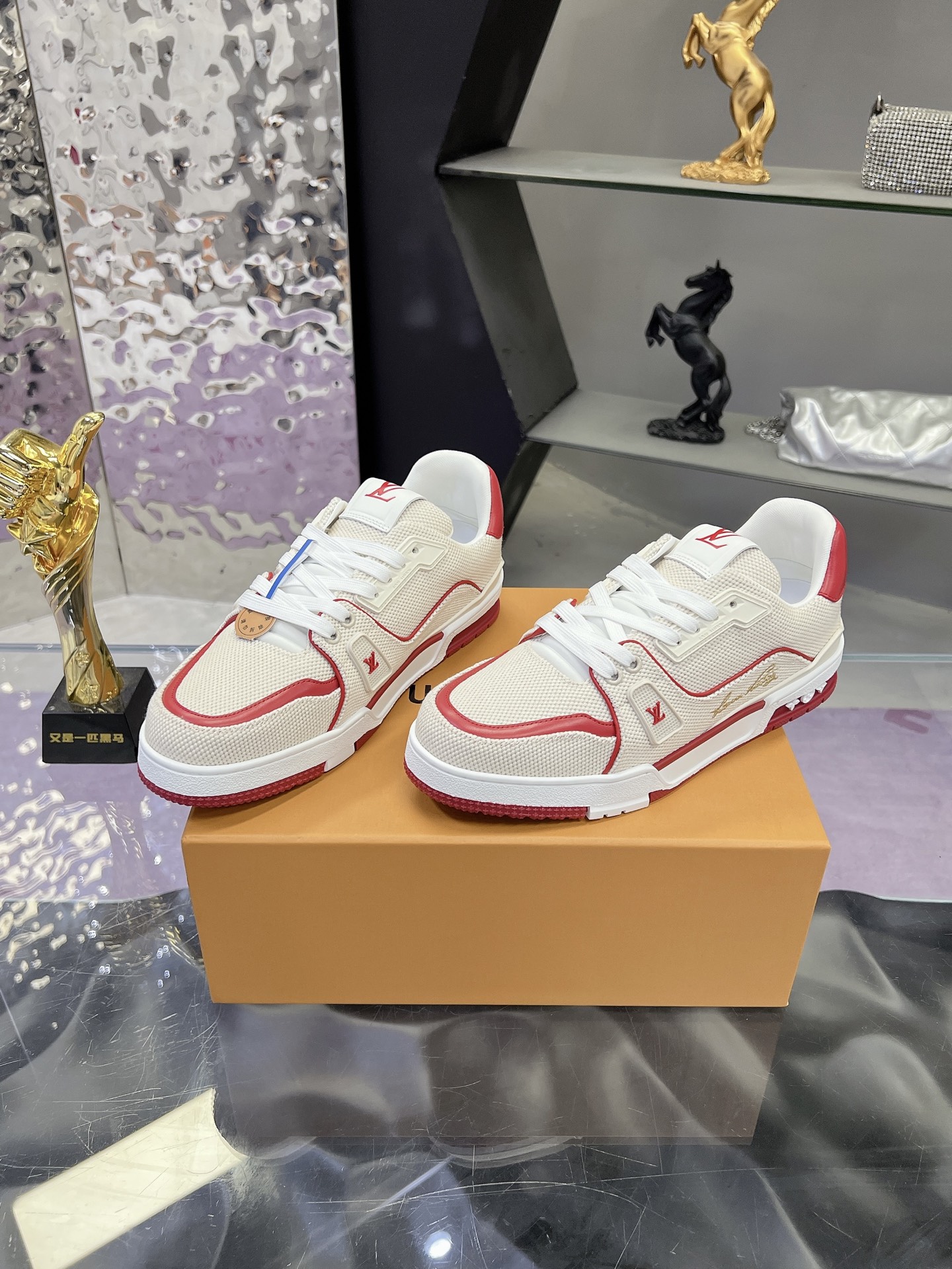 Louis Vuitton 精緻版低筒運動鞋 人氣百搭 日系簡約