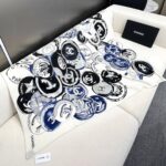CHANEL 雙C藝術印花絲巾圍巾 頂級 2026 做工精良 精品穿搭 法式奢華